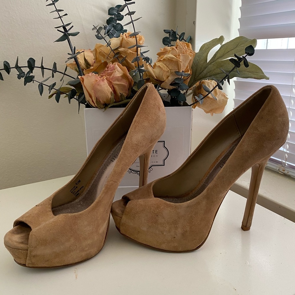 Cathy Jean Nude Peeptoe Heels